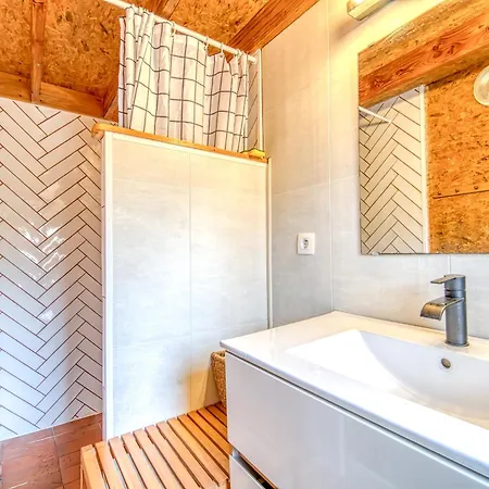 Les De Piqueyrot Alpesi faház Hourtin