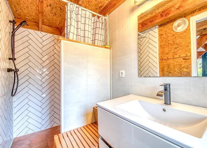 Les De Piqueyrot Alpstuga Hourtin